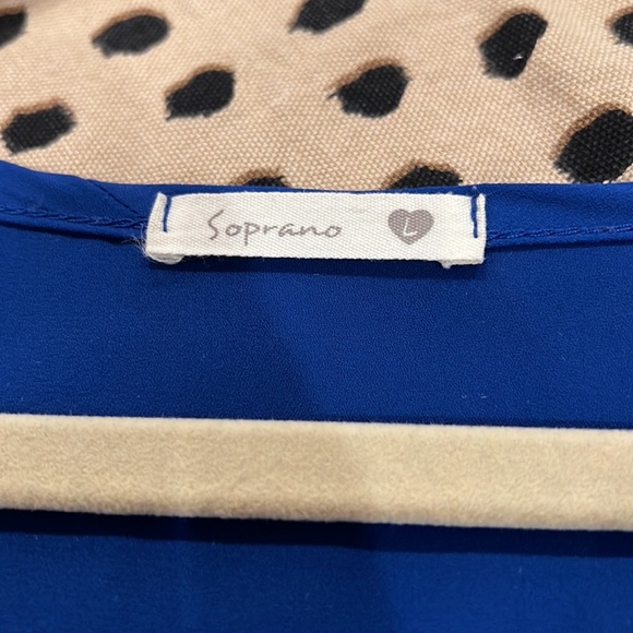 Flowy blue short sleeve blouse. Size L - Picture 5 of 5